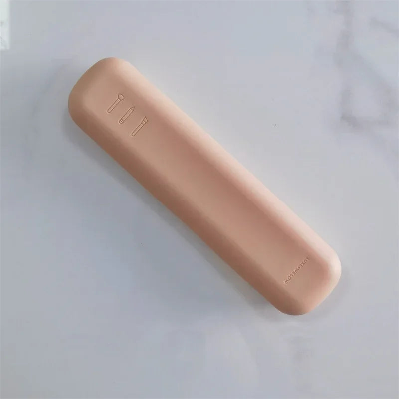 SiliconeGlow Travel Brush Case