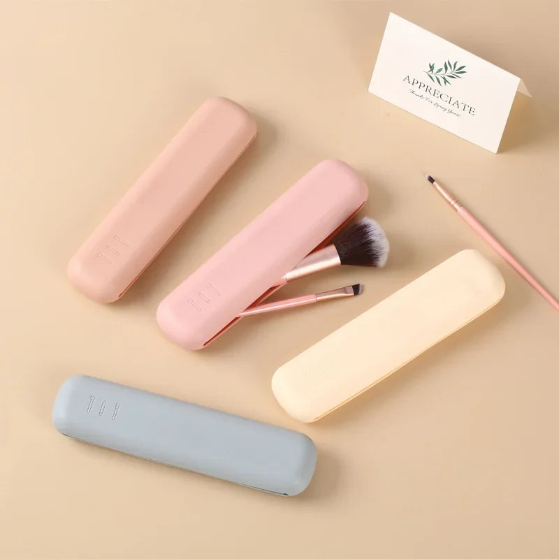 SiliconeGlow Travel Brush Case
