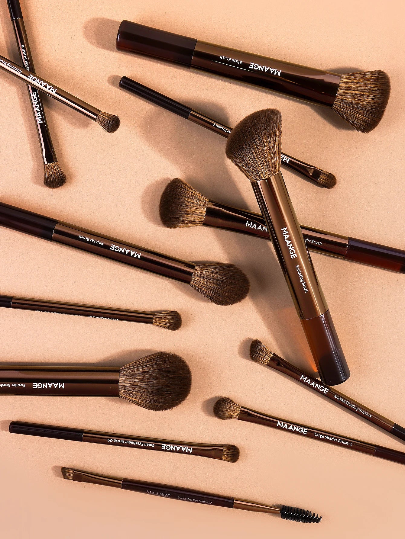MAANGE VelvetFinish 15pcs Makeup Brush Set with Beauty Sponges