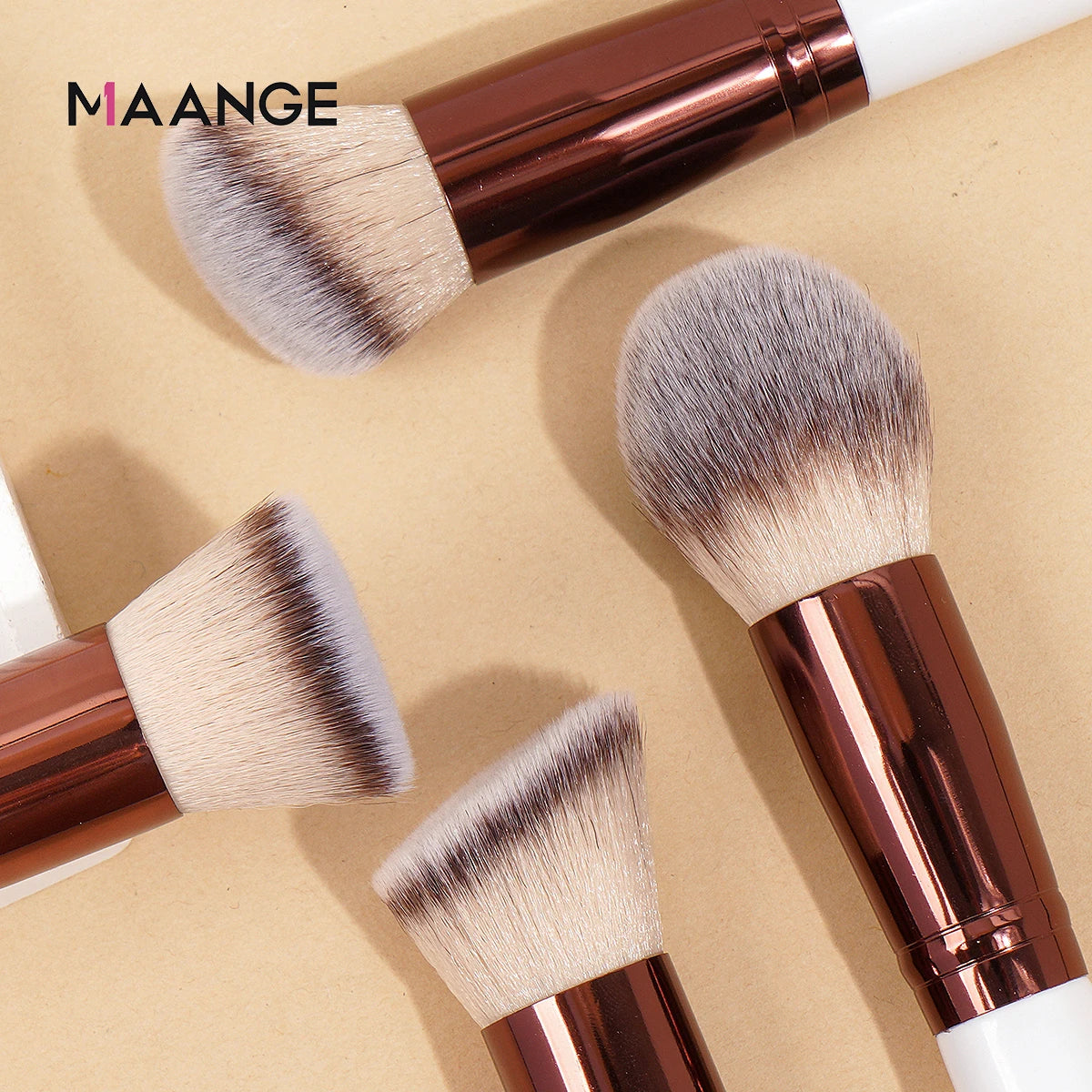 SoftGlam 4 – MAANGE Brush Set with Case