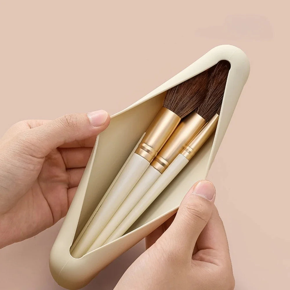 SiliconeGlow Travel Brush Case