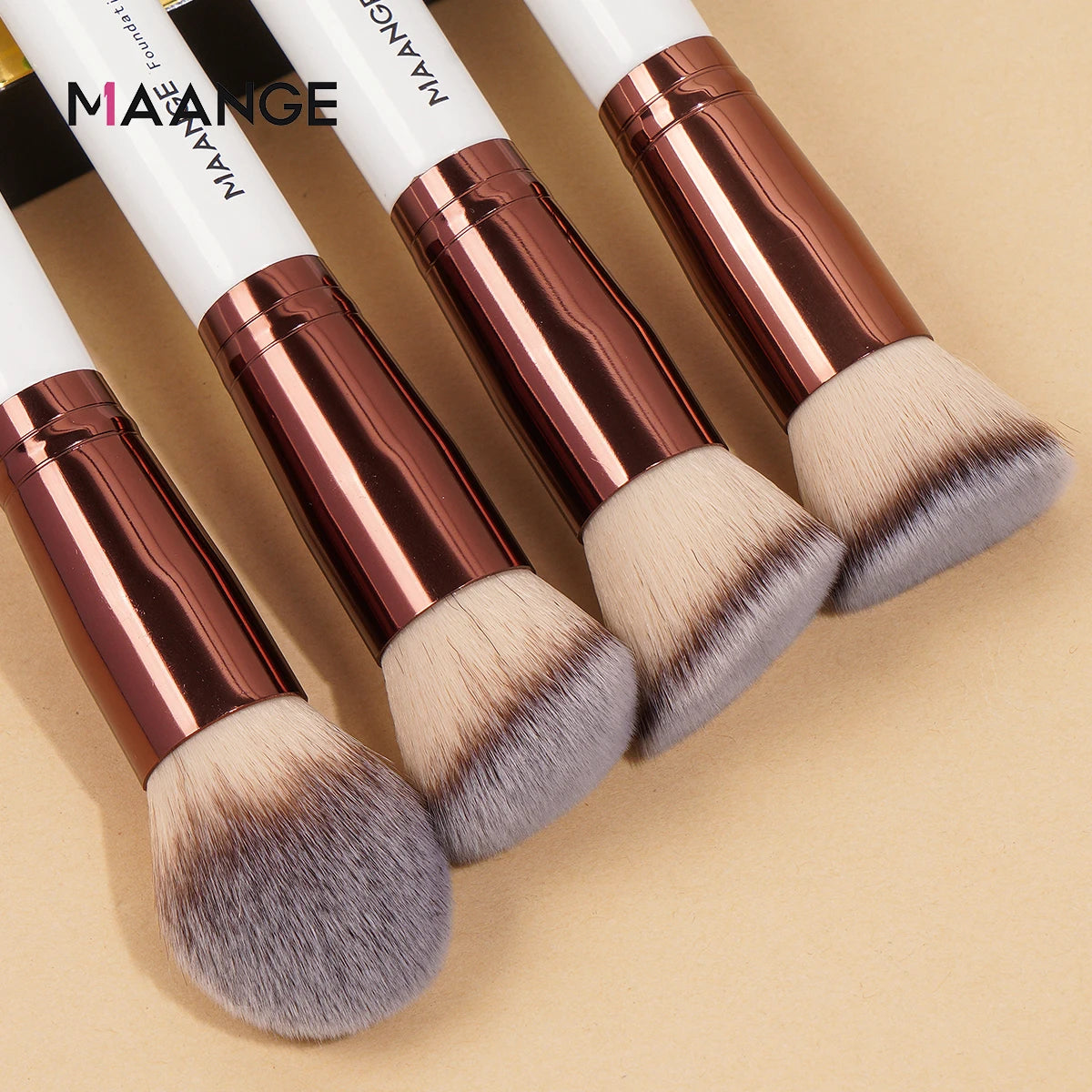 SoftGlam 4 – MAANGE Brush Set with Case